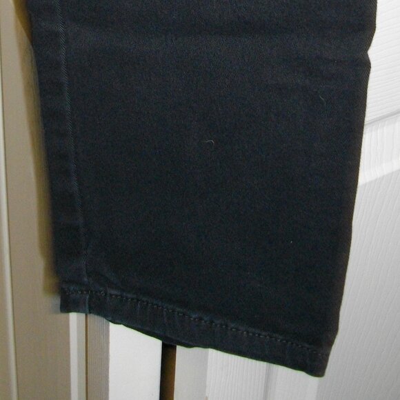 Gloria Vanderbilt Khaki Unlimited brushed twill caro pants, tapered leg, 8. - Picture 2 of 2